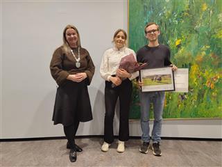 Lenke til artikkel: Kulturlandskapsprisen til Emilie og Amund fra Bjørnholt gård i Lørenskog